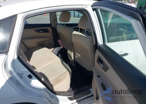 2015 Nissan Altima 2.5 Sv z USA, uszkodzony, nr VIN 1N4AL3AP6FC273594